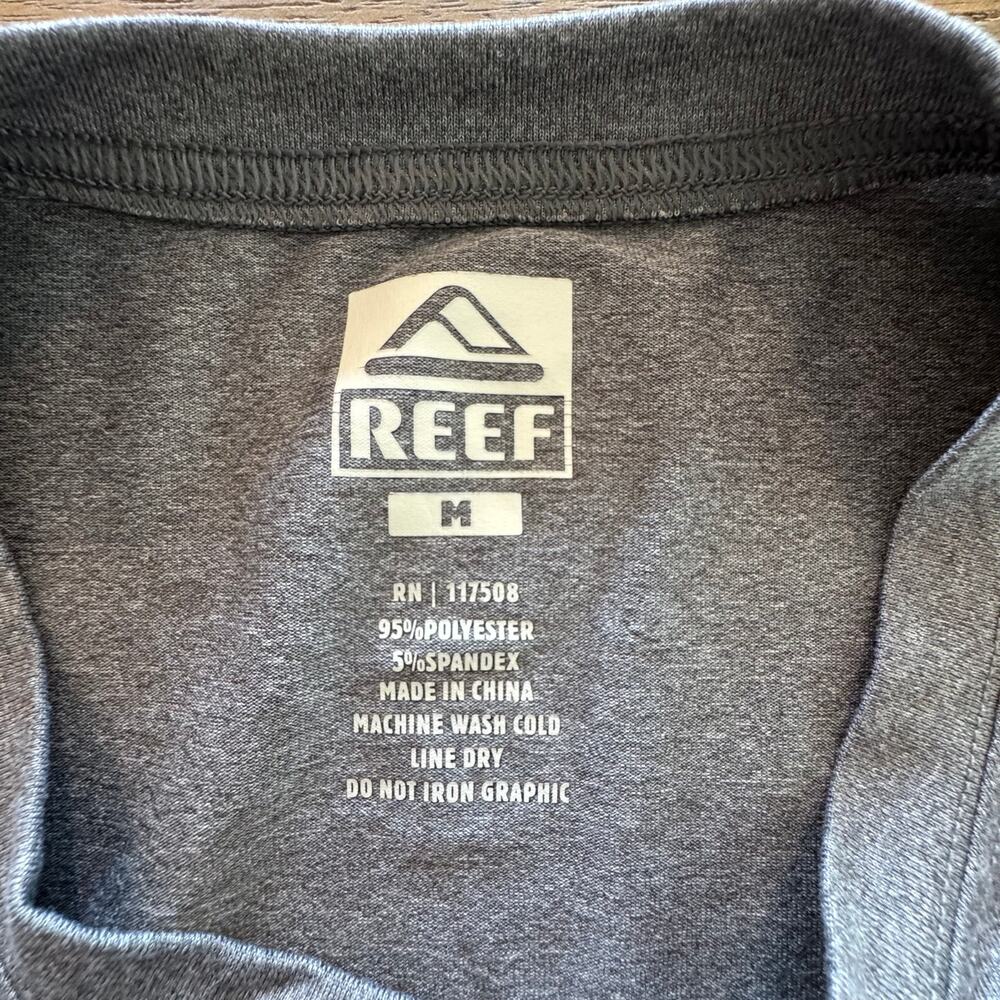 Reef Men's Long Sleeve Henley - Size M - Picture 2 of 5